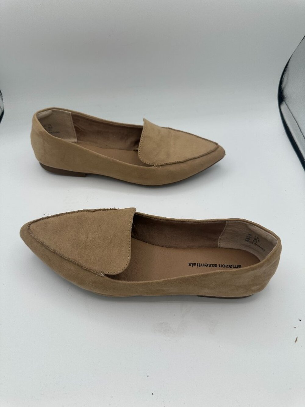 Amazon Essentials Pointed-Toe Loafer Flats Faux Suede Tan Womens 7.5
